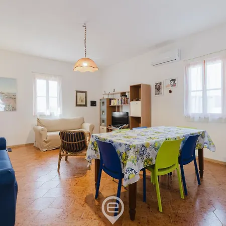 Feriehus L'angolo Blu Putzu Idu