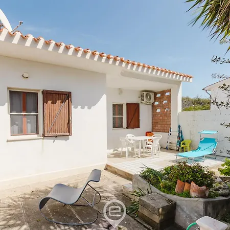 Feriehus L'angolo Blu Putzu Idu