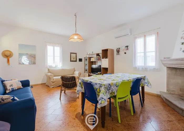 Ferienhaus L'angolo Blu Putzu Idu